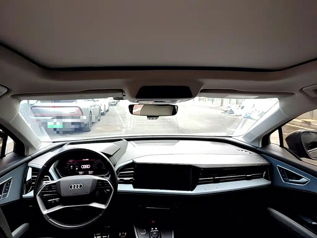 Audi Q5 e-tron — миниатюра 18