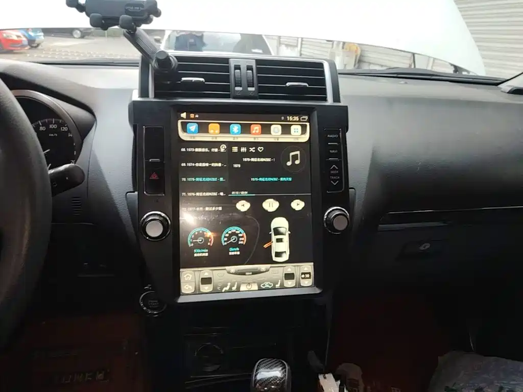 Toyota Prado — миниатюра 13