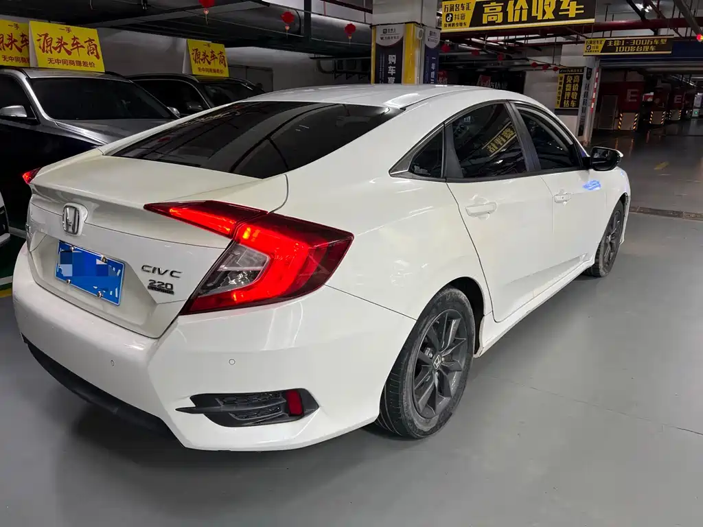 Honda Civic — миниатюра 9
