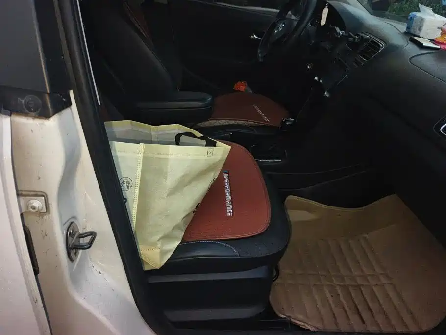 Volkswagen Polo — миниатюра 8