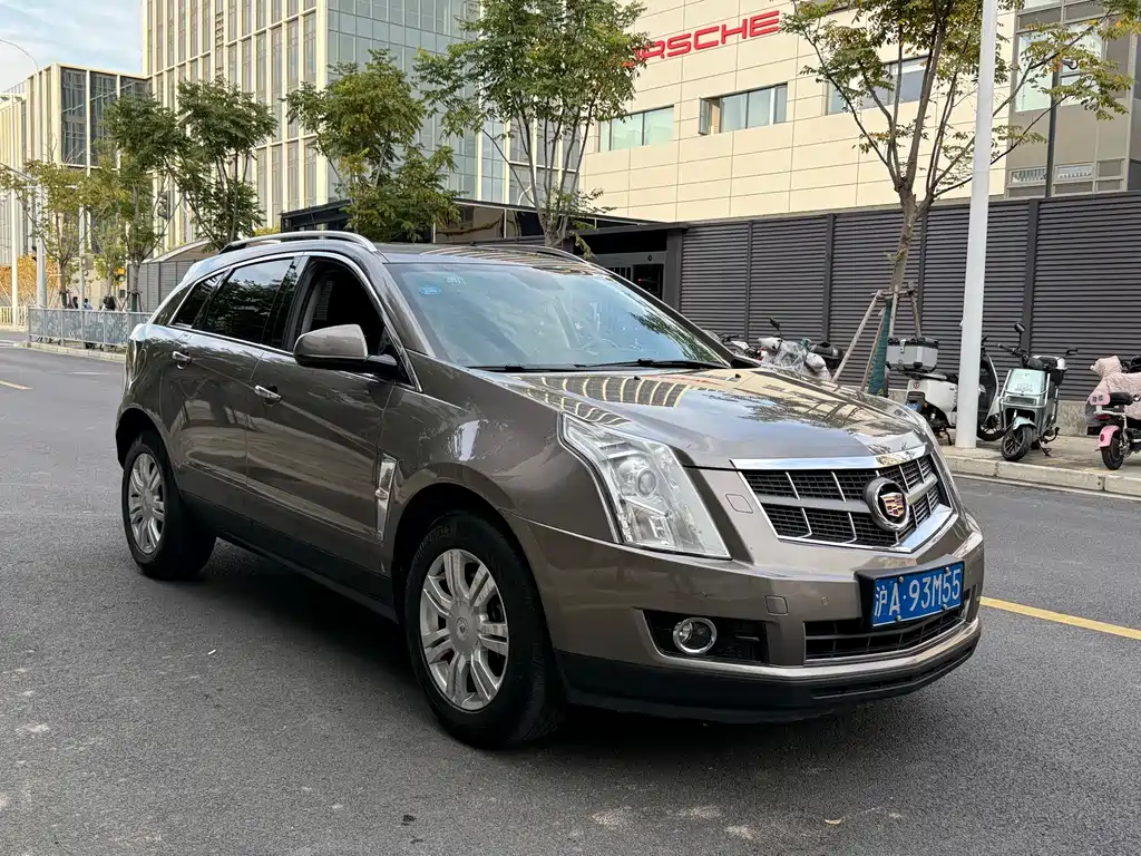 Cadillac SRX — миниатюра 3