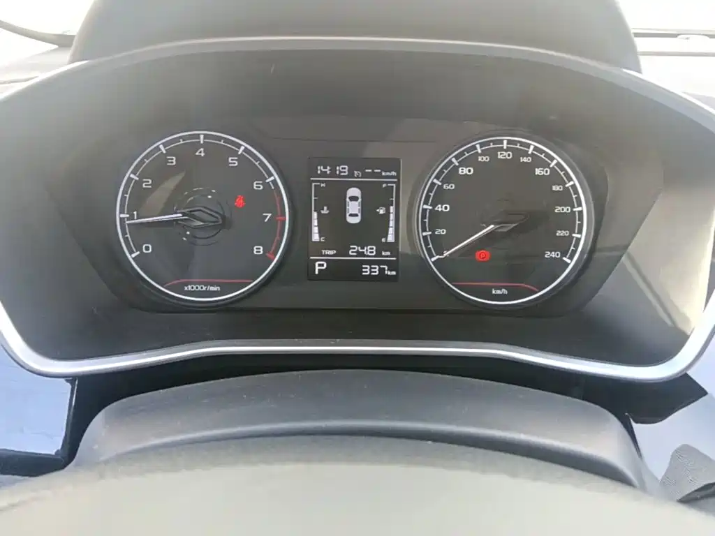 Geely Binyue — миниатюра 17