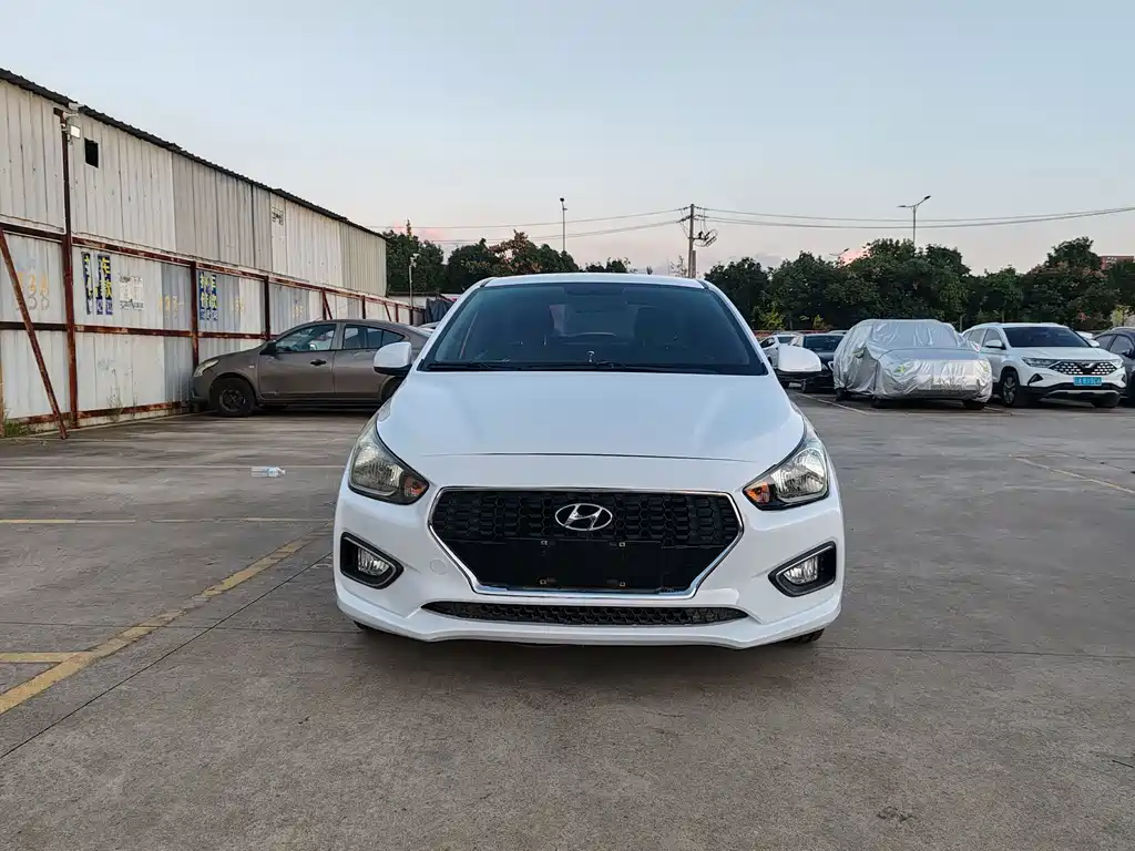 Hyundai Verna — миниатюра 2
