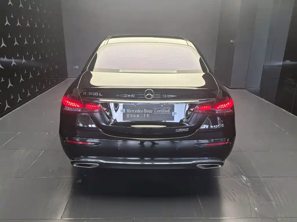 Mercedes-Benz E-Class — миниатюра 14