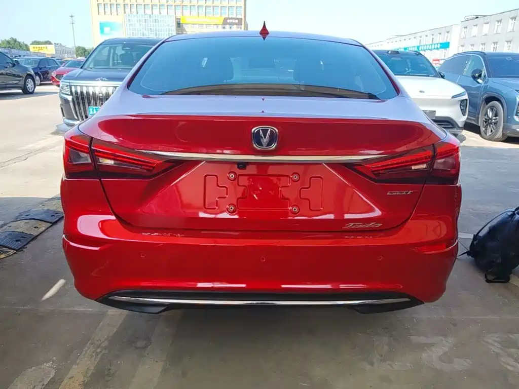 Changan Eado — миниатюра 6