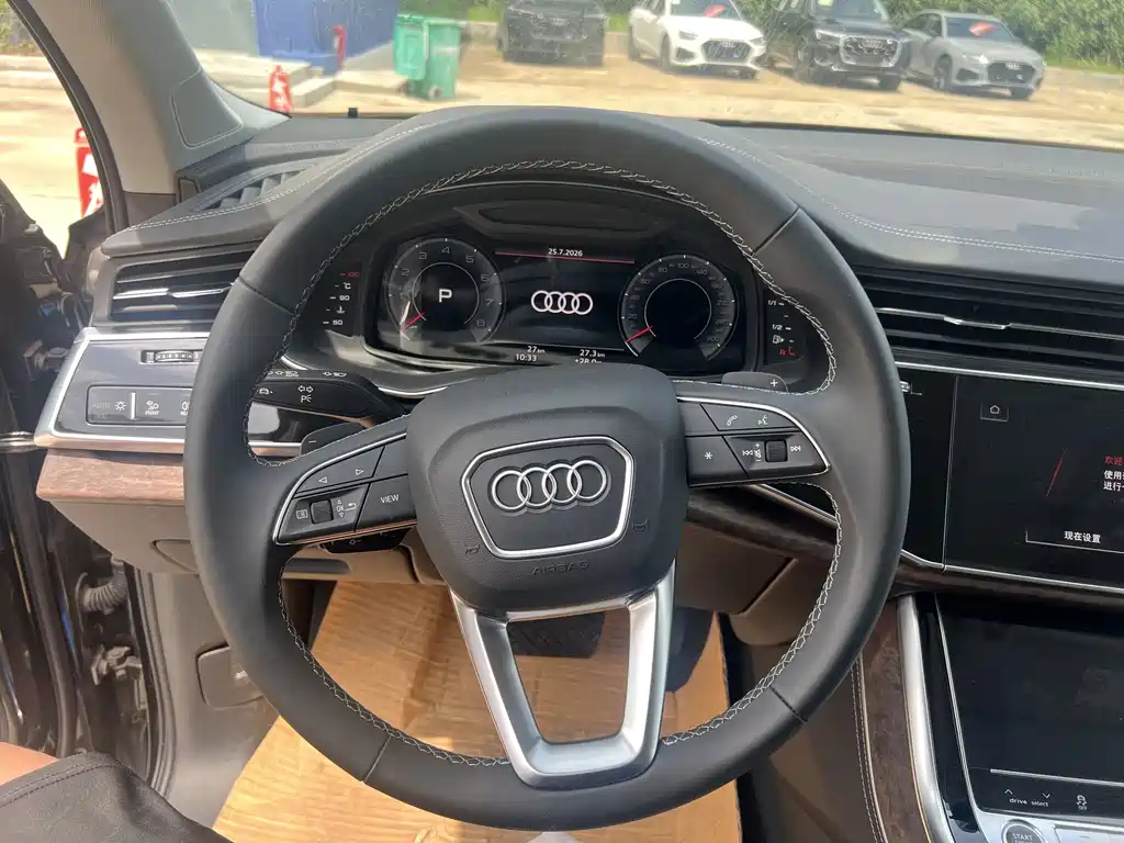 Audi Q7 — миниатюра 13