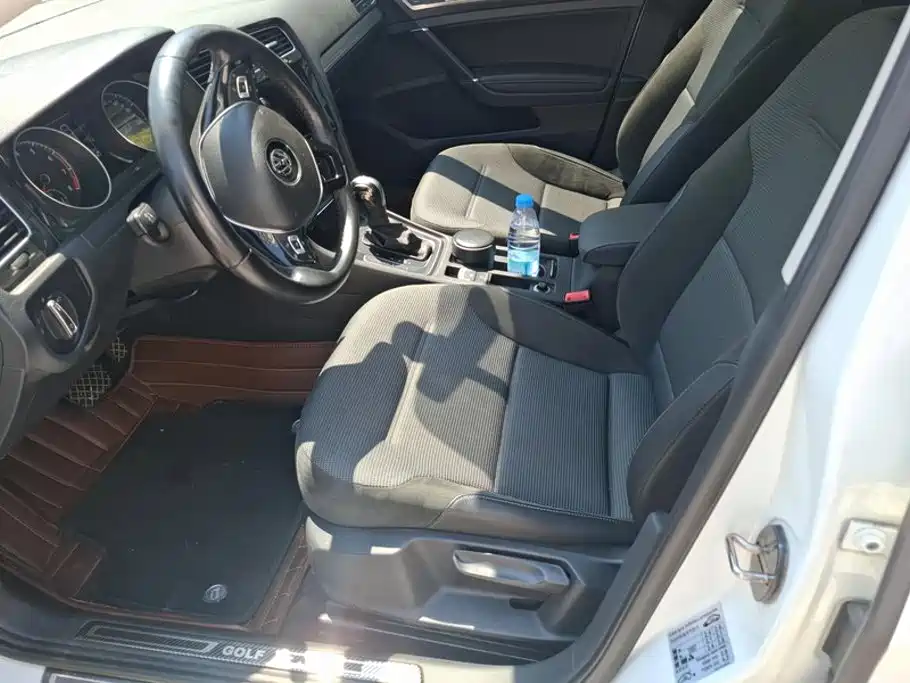 Volkswagen Golf — миниатюра 9