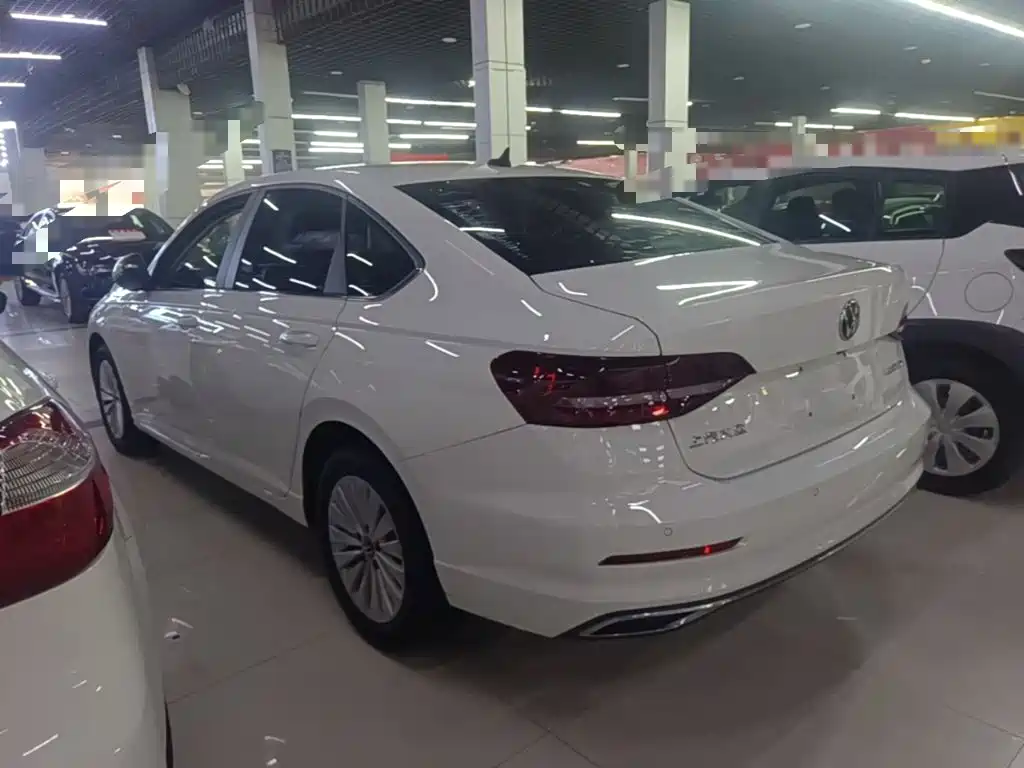 Volkswagen Lavida — миниатюра 5