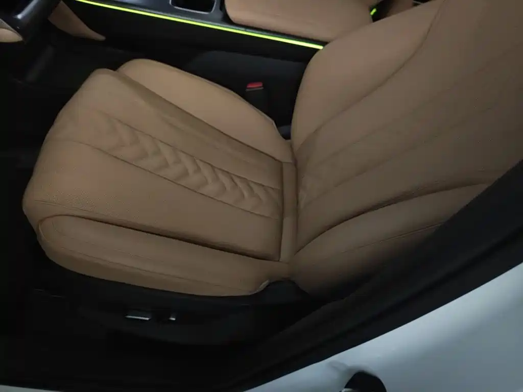 BYD L DM-i — миниатюра 15