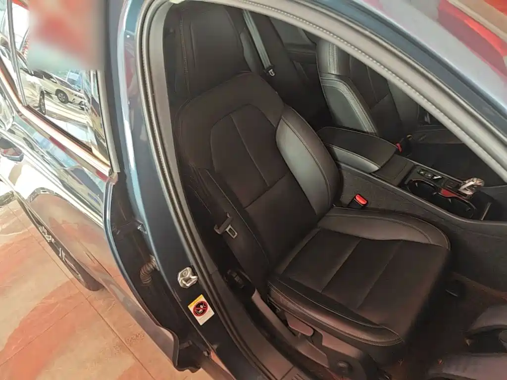 Volvo XC40 — миниатюра 25