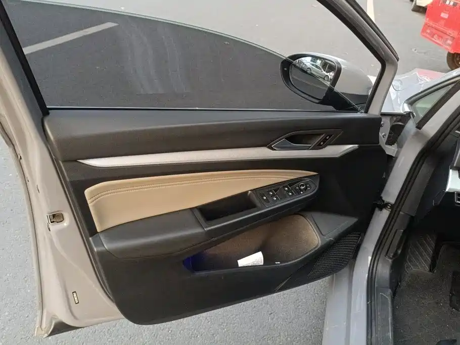 Volkswagen Golf — миниатюра 7