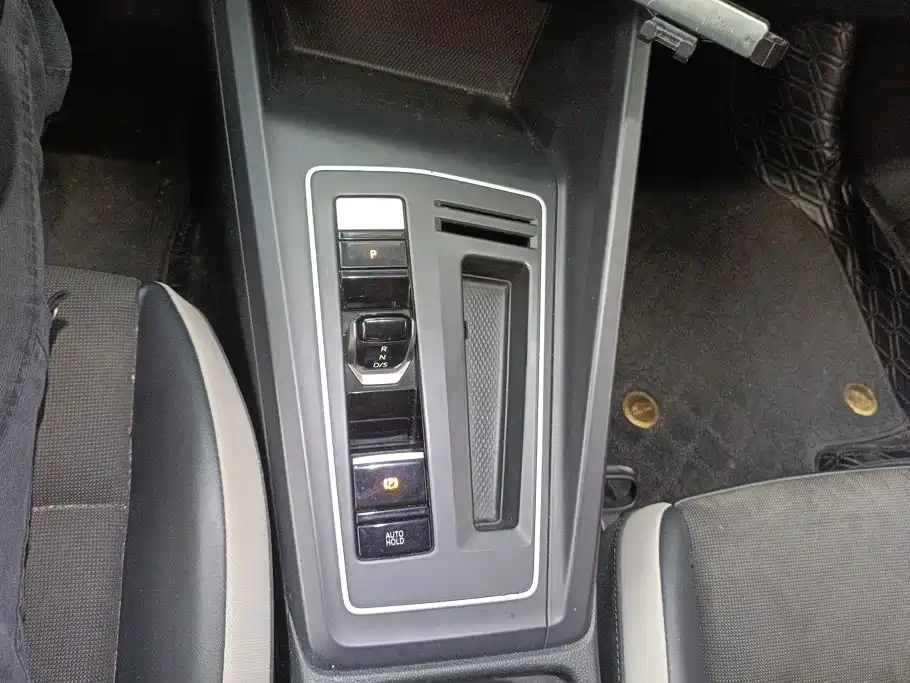 Volkswagen Golf — миниатюра 16