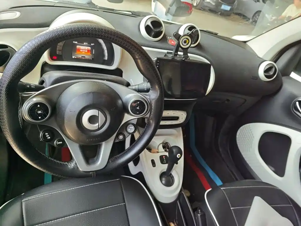 smart Smart Fortwo — миниатюра 11