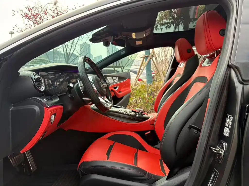 MERCEDES-BENZ AMG GT