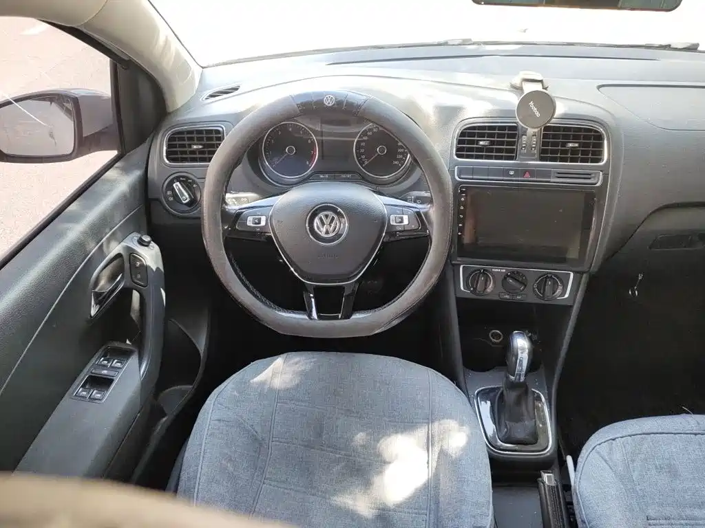 Volkswagen Polo — миниатюра 6