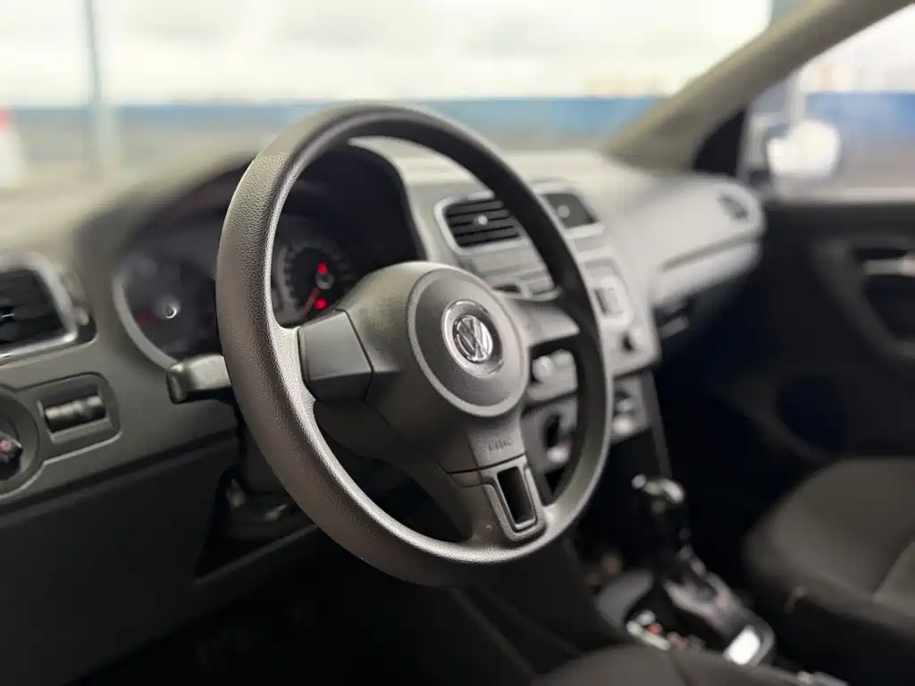 Volkswagen Polo — миниатюра 6