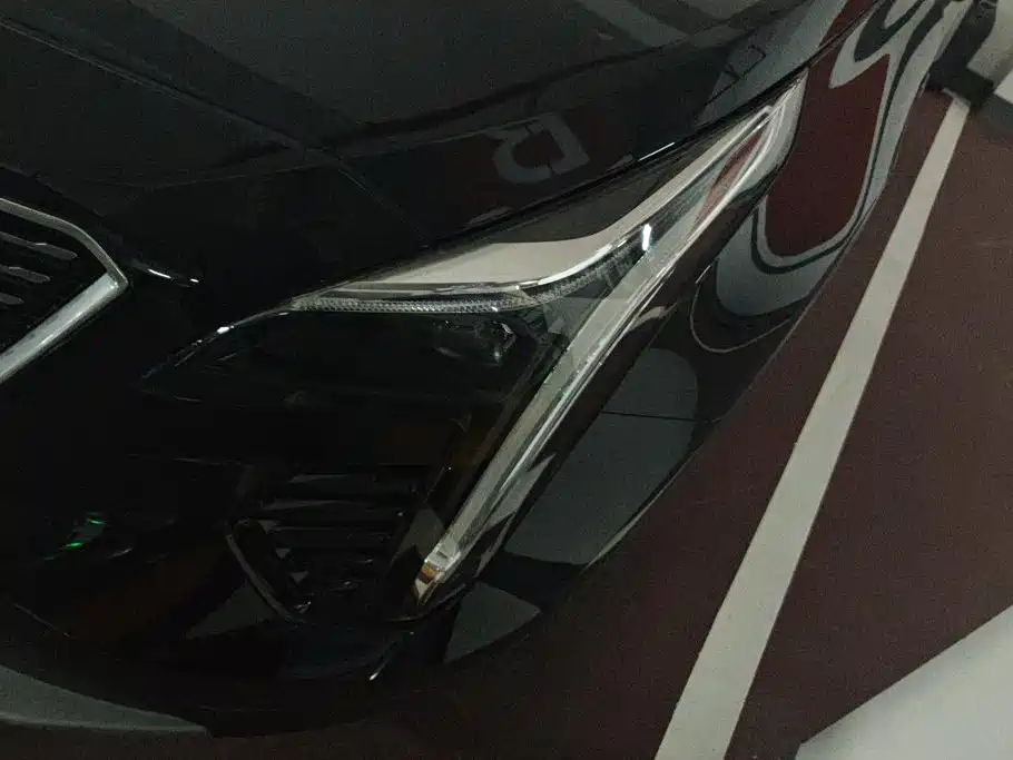 Cadillac XT4 — миниатюра 5
