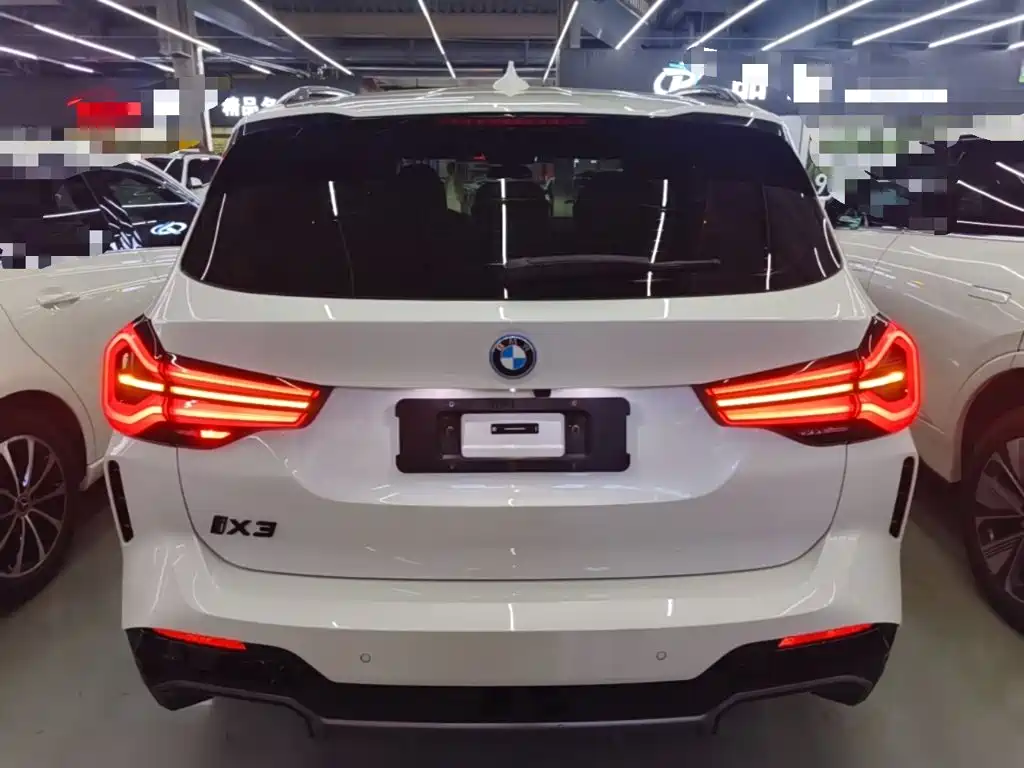 BMW iX3 — миниатюра 6