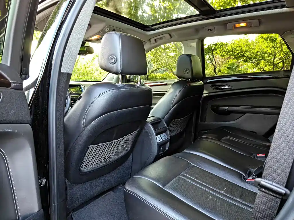 Cadillac SRX — миниатюра 7