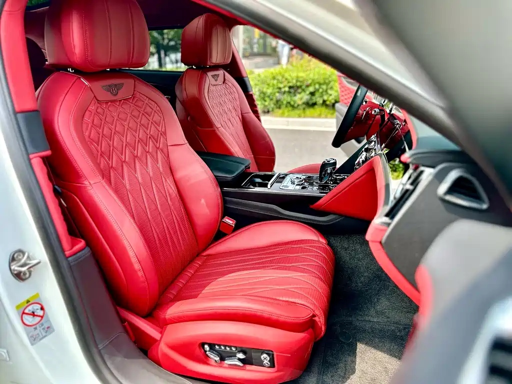 Bentley Flying Spur PHEV — миниатюра 15