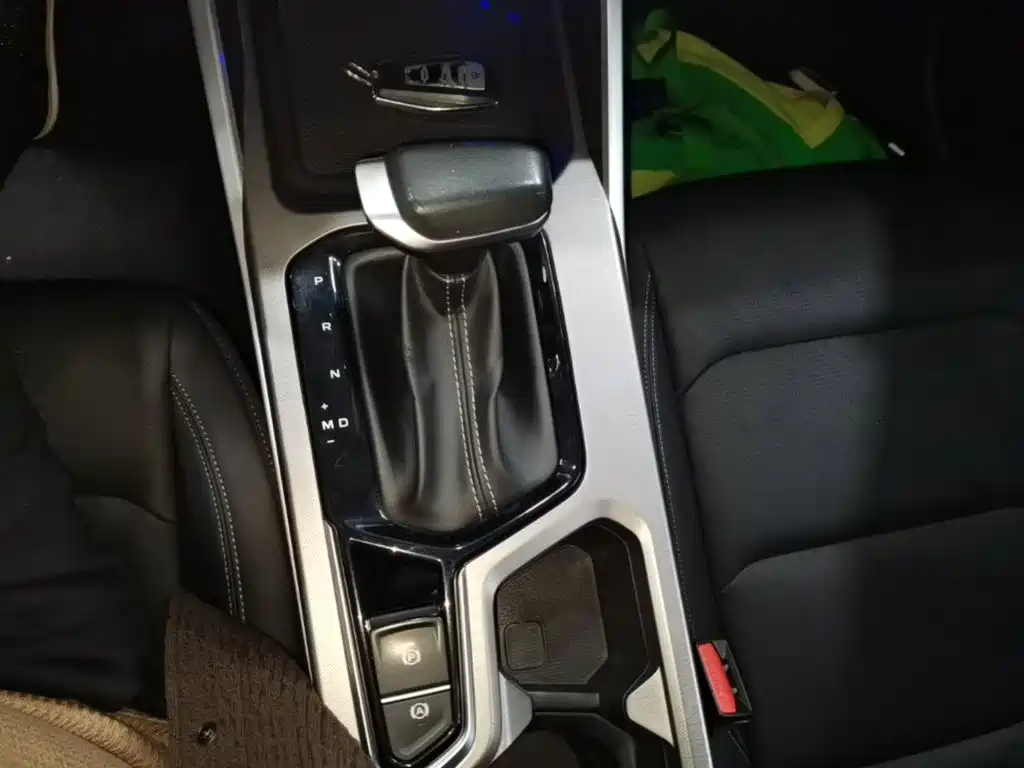 Geely Emgrand — миниатюра 14