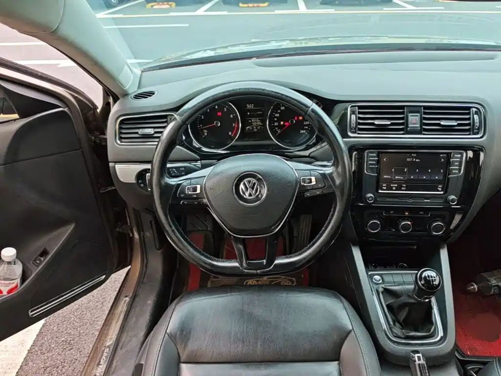 Volkswagen Sagitar — миниатюра 3