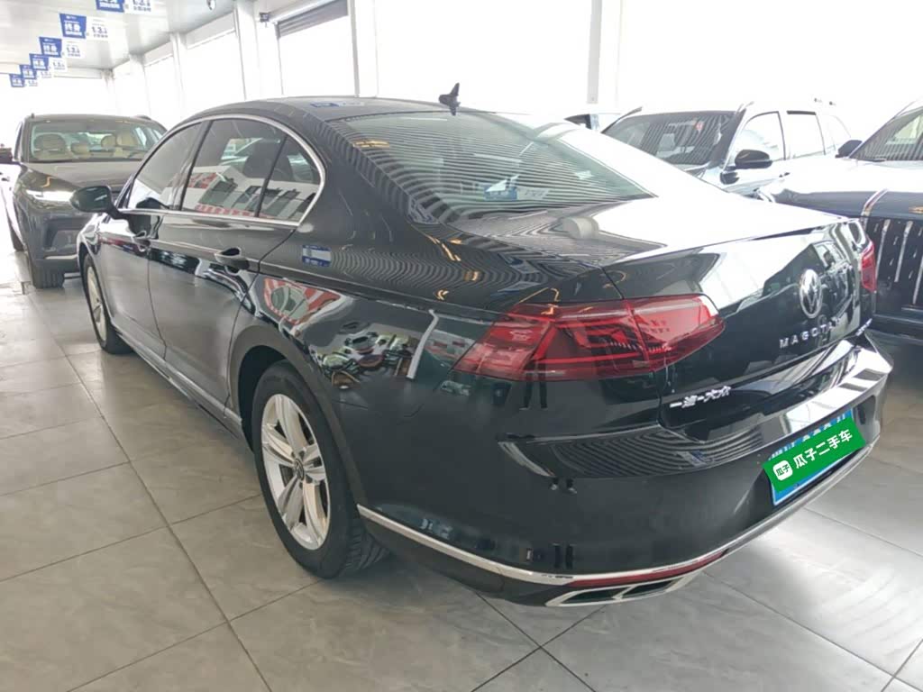 Volkswagen Magotan 1.4 л 2025 г. Чёрный, пробег 24300 км