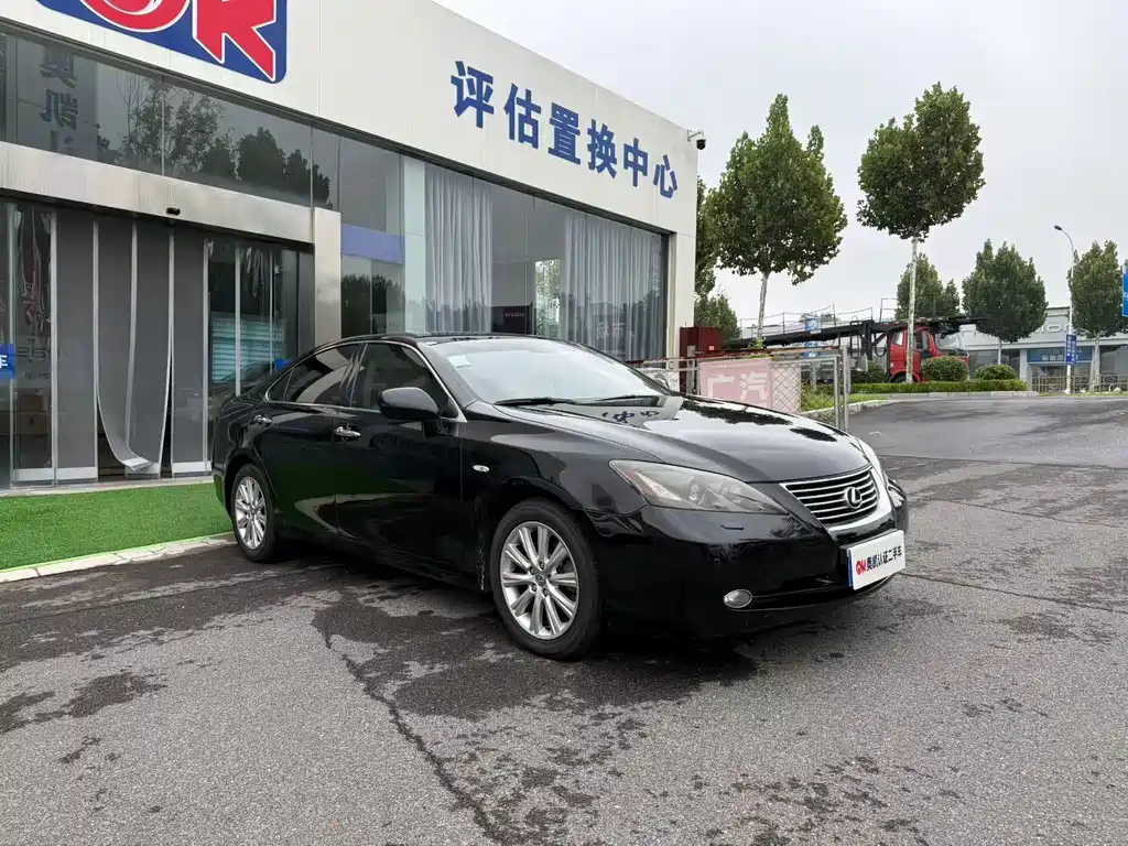 Lexus ES — миниатюра 2