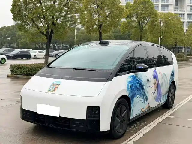 Li Auto IDEAL MEGA 2025