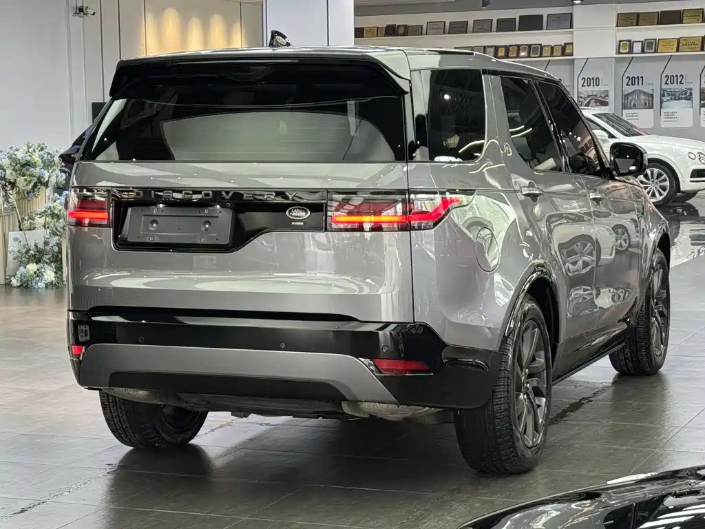 Land Rover Discovery 2021 360PS R-Dynamic S