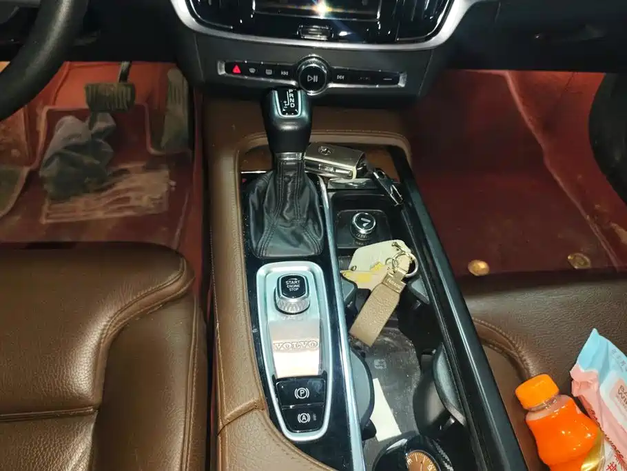 Volvo S90 — миниатюра 16