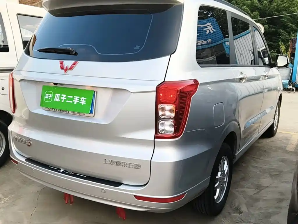 Wuling Hongguang — миниатюра 7