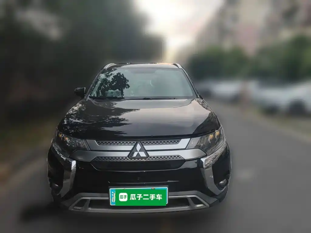 Mitsubishi Outlander — миниатюра 3