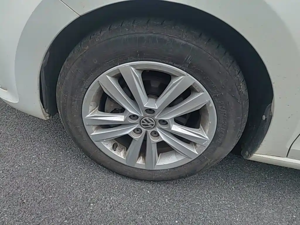 Volkswagen Santana — миниатюра 23