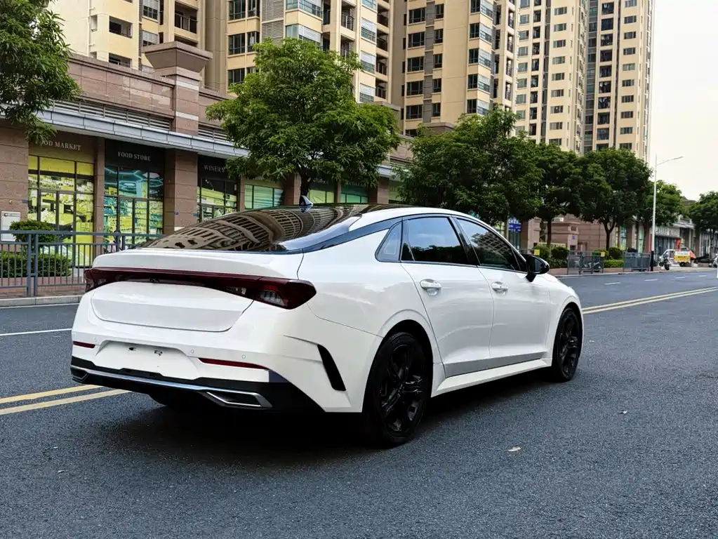 Kia K5 — миниатюра 9