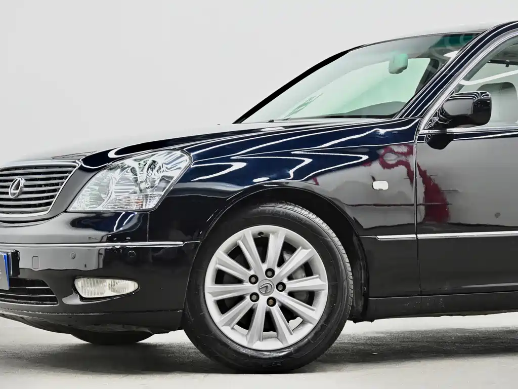 Lexus LS — миниатюра 31