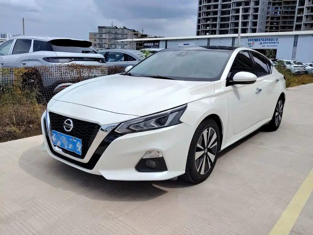 Nissan Altima