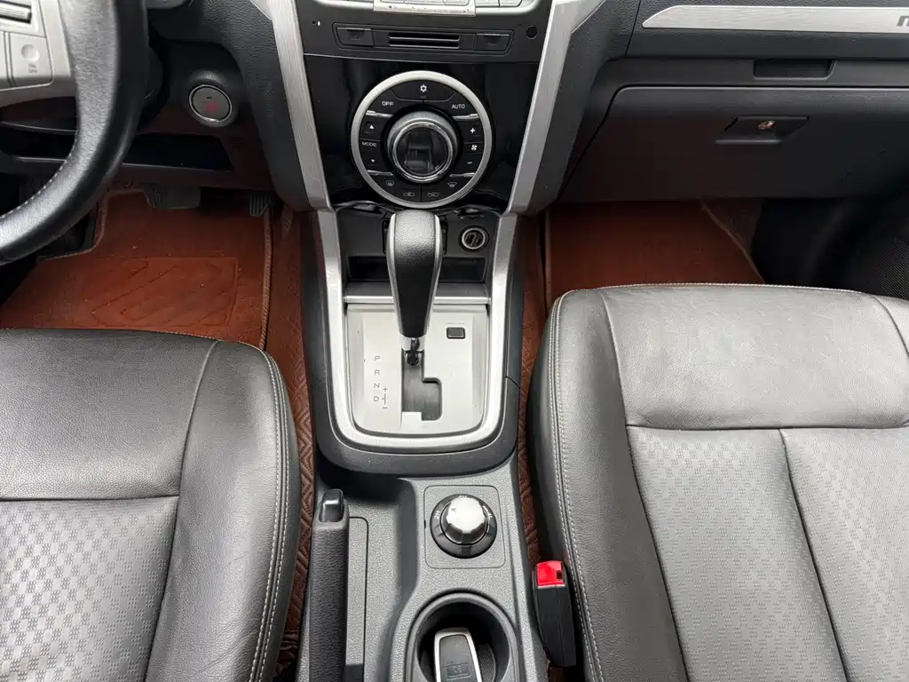 ISUZU MU X SHEPHERD RANGER