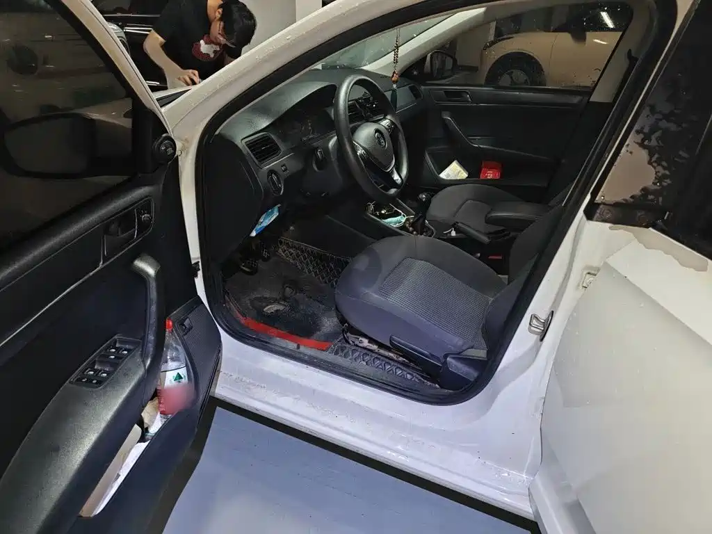 Volkswagen Santana — миниатюра 14
