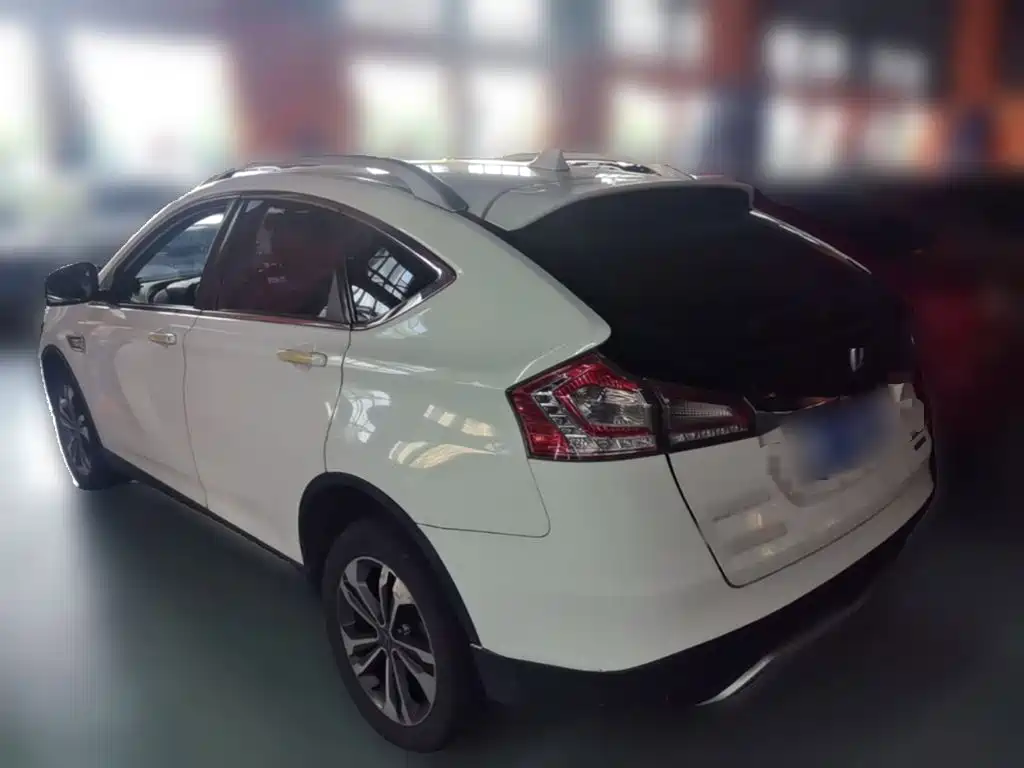 Luxgen U6 — миниатюра 7