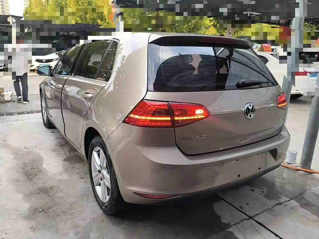 Volkswagen Golf — миниатюра 5