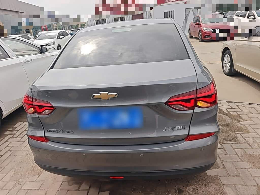 Chevrolet Monza 1.5 л 2022 г. Серебристо-серый, пробег 44800 км
