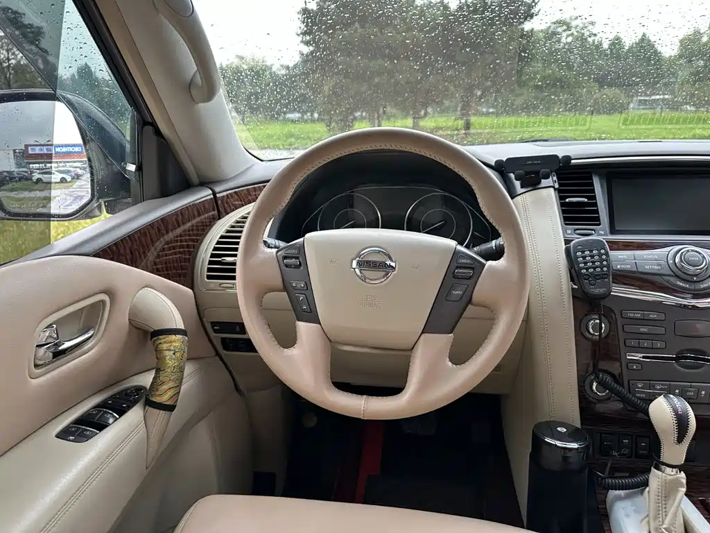 Nissan Patrol — миниатюра 20