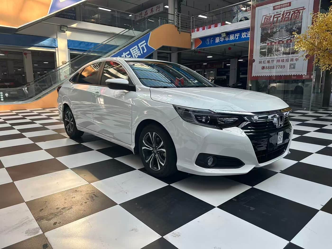 Honda Crider 1.0 л 2022 г. Белый, пробег 40000 км