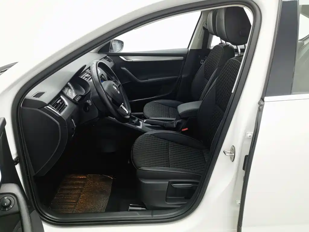 Skoda Octavia — миниатюра 10