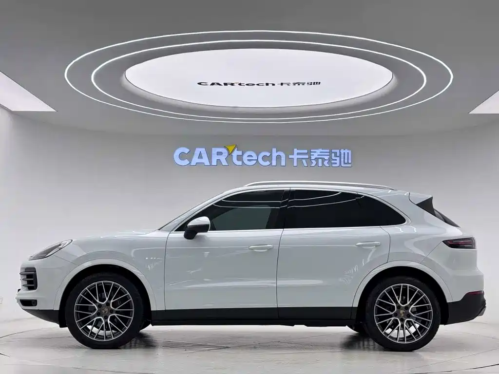 Porsche Cayenne — миниатюра 8