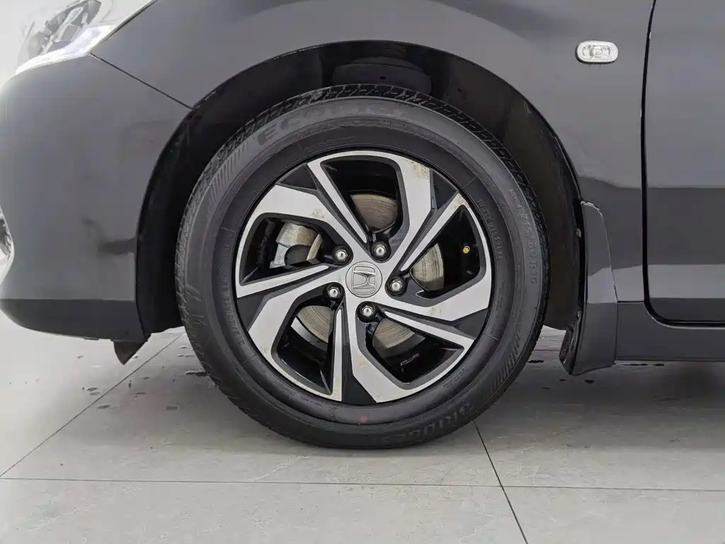 Honda Accord — миниатюра 17