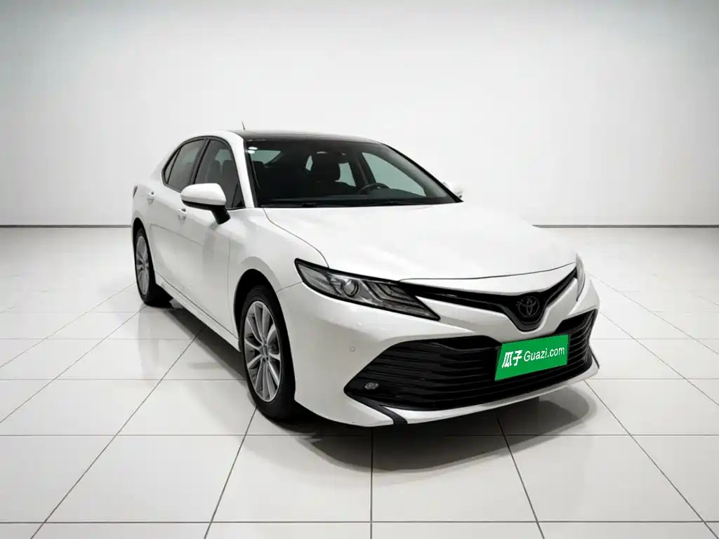 Toyota Camry — миниатюра 3