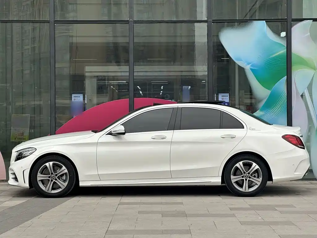 Mercedes-Benz C-Class — миниатюра 9