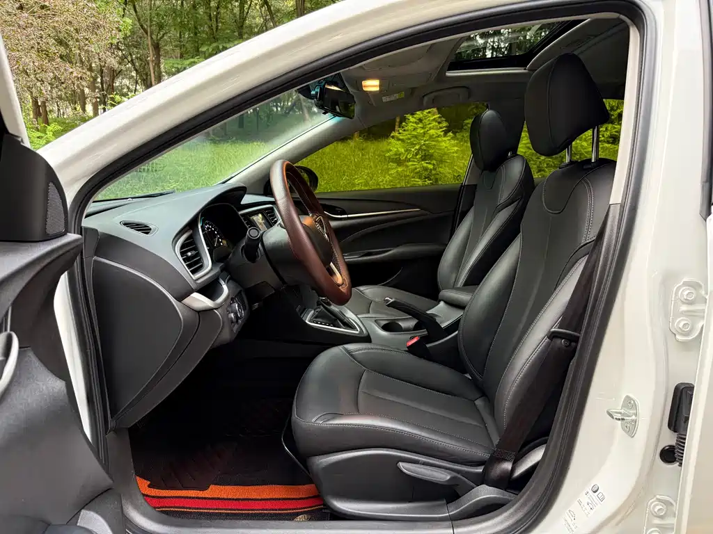 Buick Excelle — миниатюра 7